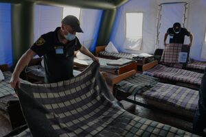 Чтобы разместить всех граждан и предоставить им комфортное место для ночлега, спасатели установили дополнительный модуль