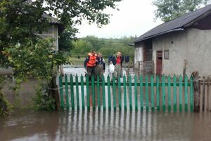 Західна Україна потерпає від повені