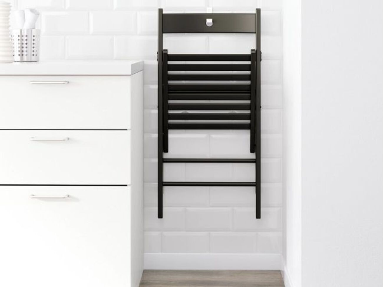 В&nbsp;Earthsight утверждают, что из&nbsp;незаконно вырубленной в Украине древесины производят складные стулья&nbsp;Terje