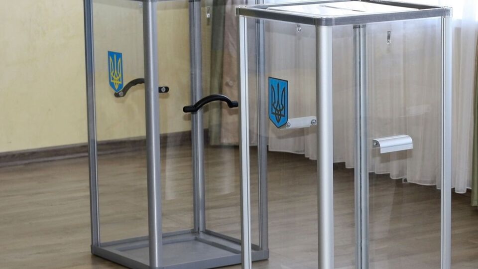 Местные выборы в Украине должны пройти в последнее воскресенье октября