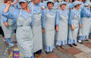 Ялтинским дворникам выдадут еще один комплект летней спецодежды – парадный