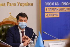 В Офисе президента недовольны излишней самостоятельностью Разумкова, пишет "Украинская правда"