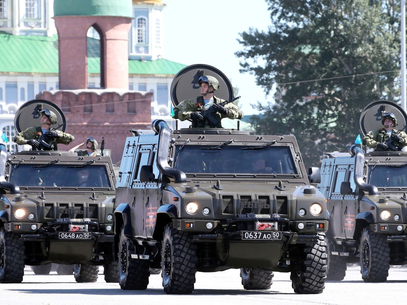 24 червня у трьох містах окупованої Росією Криму провели "парад"
