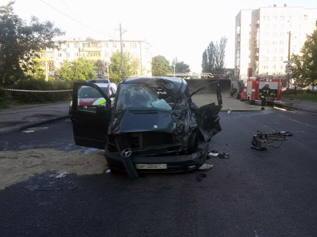 Спасатели ликвидировали последствия ДТП