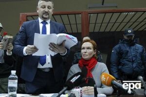 Кузьменко (в центре) подозревают в том, что вместе с Антоненко она подложила взрывчатку Шеремету