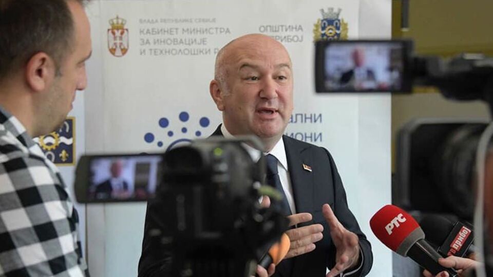 В українському посольстві назвали слова Поповича втручанням у внутрішні справи України
