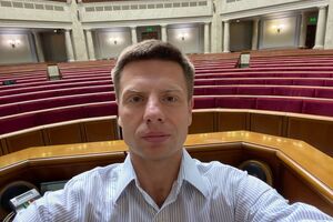 Гончаренко утверждает, что помогал создавать службу такси, где работает Гаврилюк