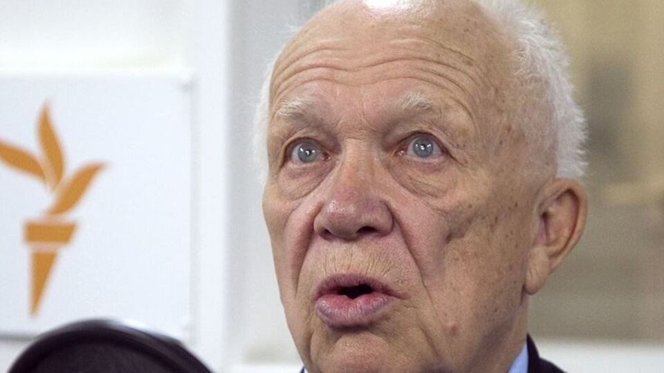 Сергей Хрущев, сын советского лидера Никиты Хрущева, с 1991 года проживал в США