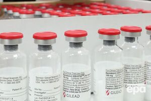 У ЄС дійшли висновку, що ремдесівір сприяє швидкому одужанню