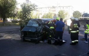 Погибшего водителя микроавтобуса доставали с помощью специнструментов