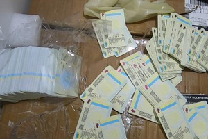 Услуги фигурант дела предоставлял через анонимную страницу в социальной сети, а изготовленные документы отправлял по почте
