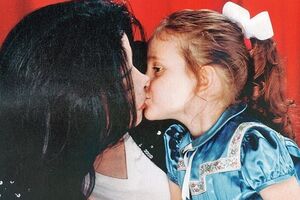 Дочь Джексона: Скучаю по тебе и люблю каждый день