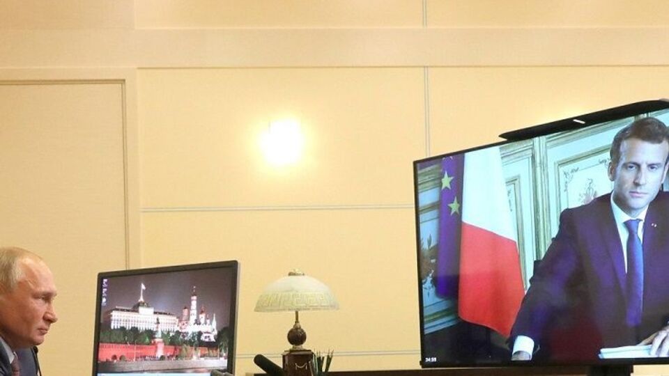 Путин пообщался с Макроном