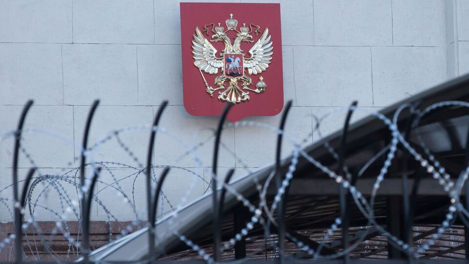 Посольство РФ заявило, что публикация NYT ставит под угрозу жизни сотрудников диппредставительств России в США и Великобритании