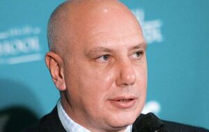 Сергей Кудрявцев отметил, что ферросплавщики и ранее призывали отложить до окончания кризиса введение в силу нового договора