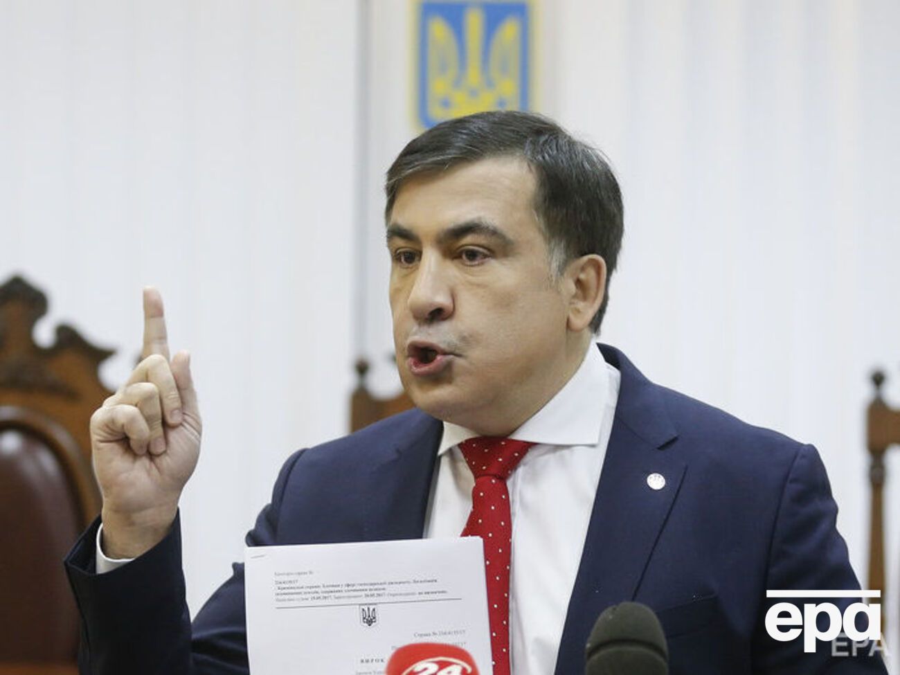 Саакашвили: В Украине существует куча чиновников, у каждой группы этих чиновников есть свой начальник. А где государство? Государства просто нет