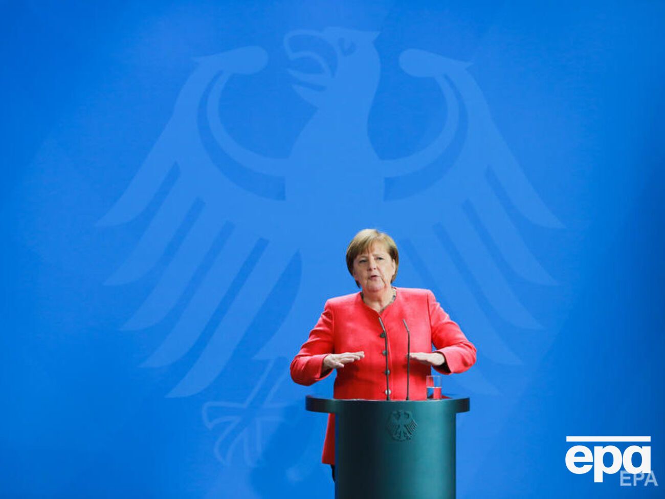 Меркель має намір продовжувати співпрацю із РФ