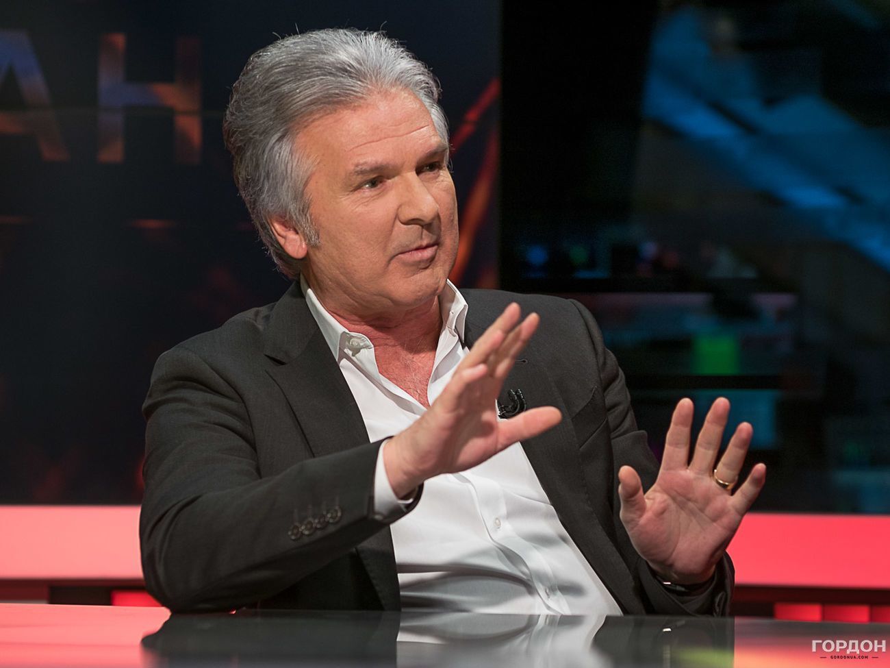 Швец: В России накопилась такая&nbsp;критическая негативная&nbsp;масса, что нужно сбросить балласт. И этим балластом может быть только Путин