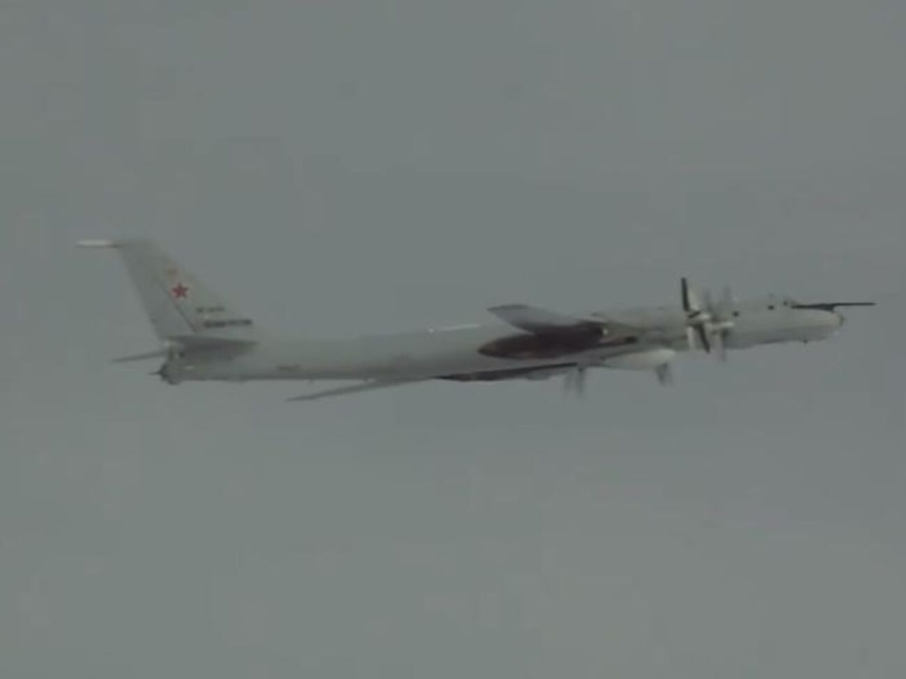 Речь идет о противолодочных самолетах Ту-142