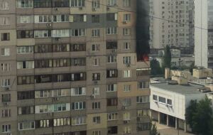 Два балкона были охвачены огнем