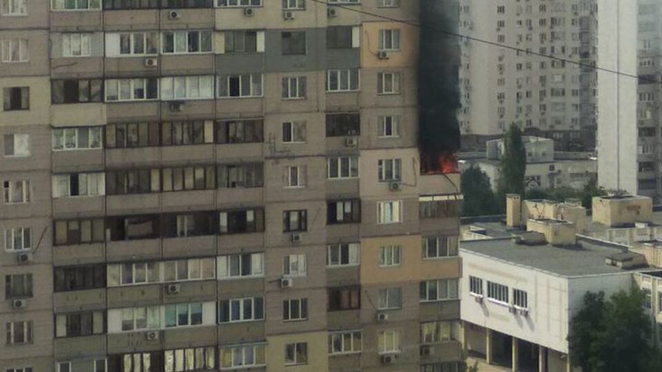Два балкони було охоплено вогнем