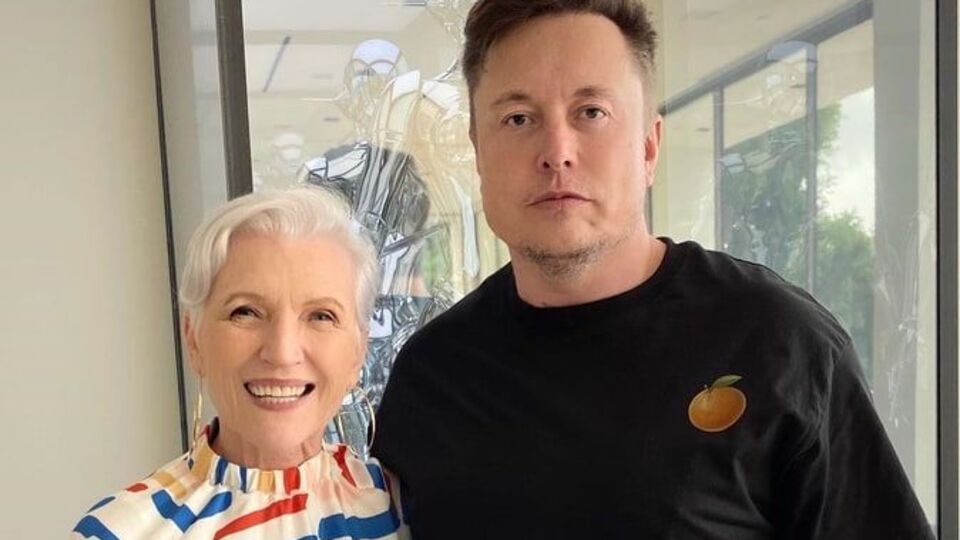 Мей Маск: Ти завжди усміхався