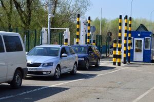 Среди пересекших границу с Венгрией 185 человек направлялись на въезд в Украину