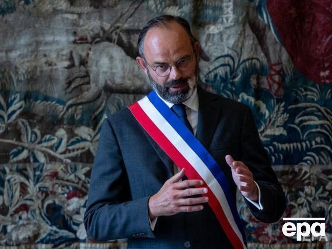 Рейтинг премьер-министра во Франции сейчас очень высок