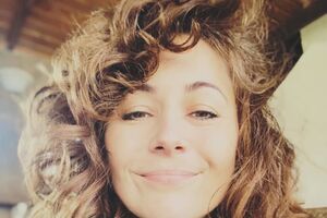 Малахова: Люди з такими красивими стопами, як у мене, мають берегти себе