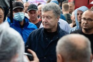 19% респондентов не смогли определиться со своей позицией по поводу уголовных производств против Порошенко