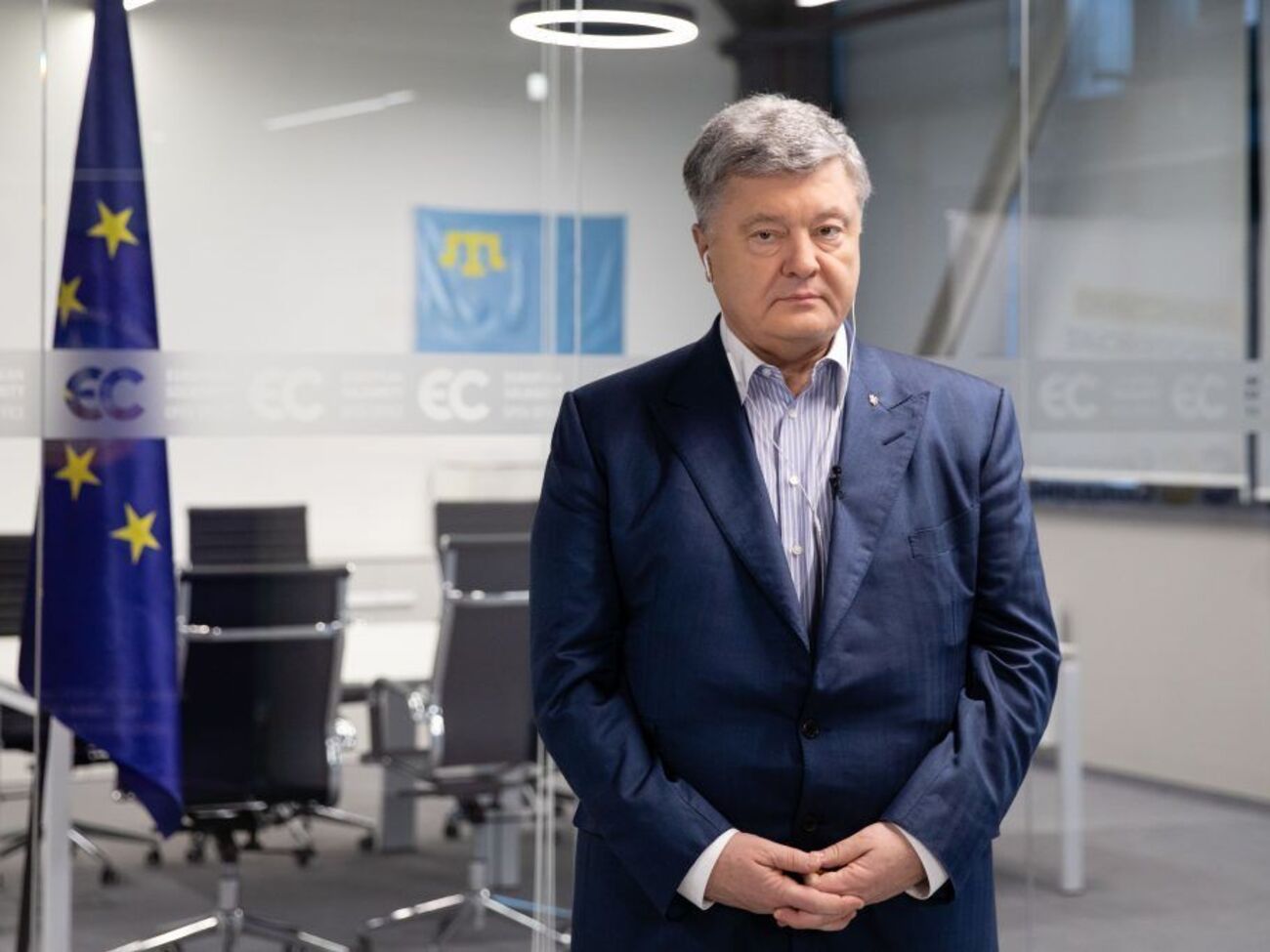 10 червня Порошенку надіслали підозру у кримінальному провадженні про призначення Семочка у Службу зовнішньої розвідки