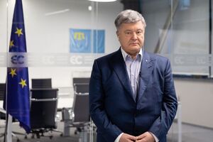 10 червня Порошенку надіслали підозру у кримінальному провадженні про призначення Семочка у Службу зовнішньої розвідки