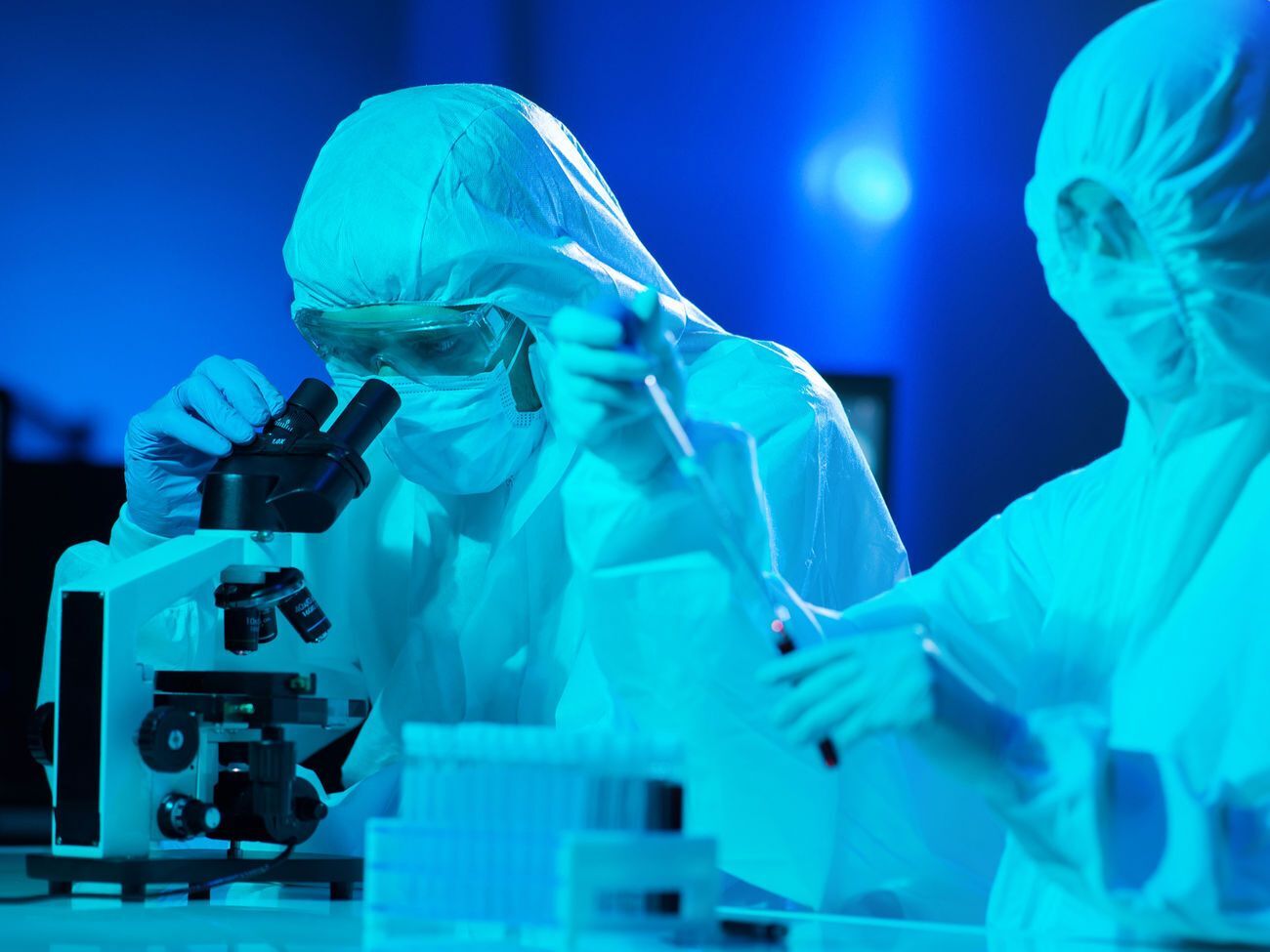 Ученые изучают мутации коронавируса, чтобы понять ход его эволюции