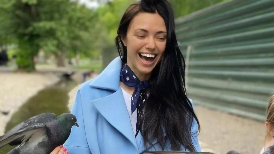 Віка з "НеАнгелів" приручила голубів