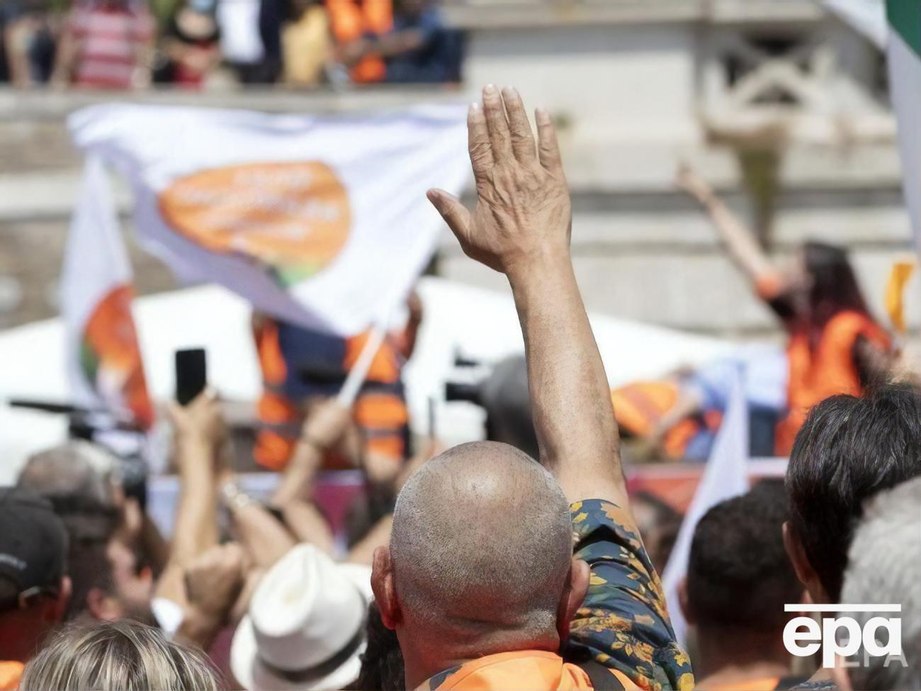 Митингующие протестовали против правительства Италии во главе с премьер-министром Джузеппе Конте