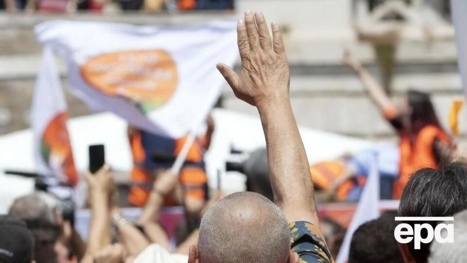 Митингующие протестовали против правительства Италии во главе с премьер-министром Джузеппе Конте