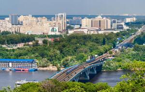 В пакете у мужчины был муляж бомбы, состоявший из земли, проводов, баллонов и пульта управления