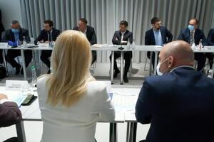 Зеленський узяв участь у нараді з підприємцями