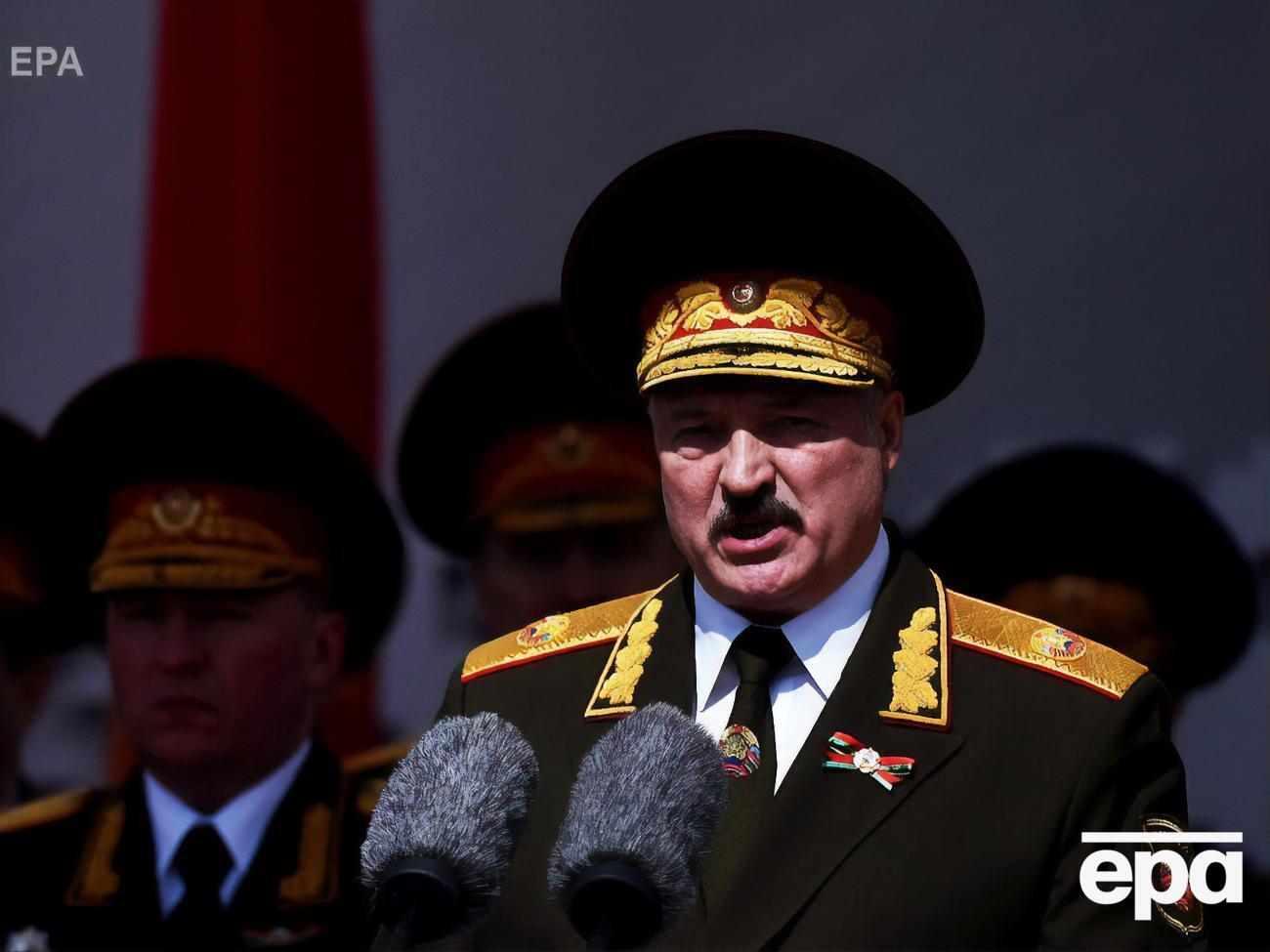 Лукашенко за два місяці до президентських виборів відправив у відставку уряд