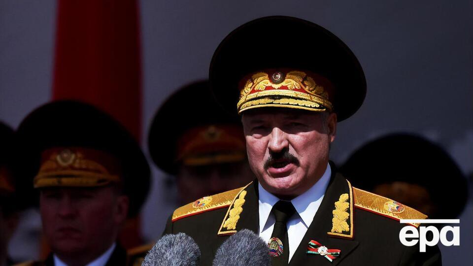 Лукашенко за два місяці до президентських виборів відправив у відставку уряд