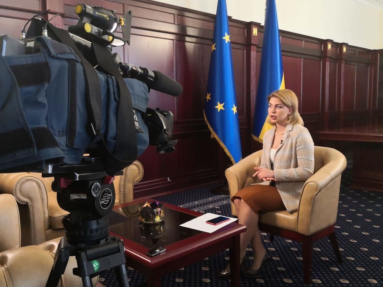 Стефанишина объяснила, что процесс открытия границ будет постепенным, а не одномоментным