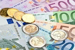 Стефанишина отметила, что на данный момент условия получения макрофинансовой помощи касаются только реформ в Украине