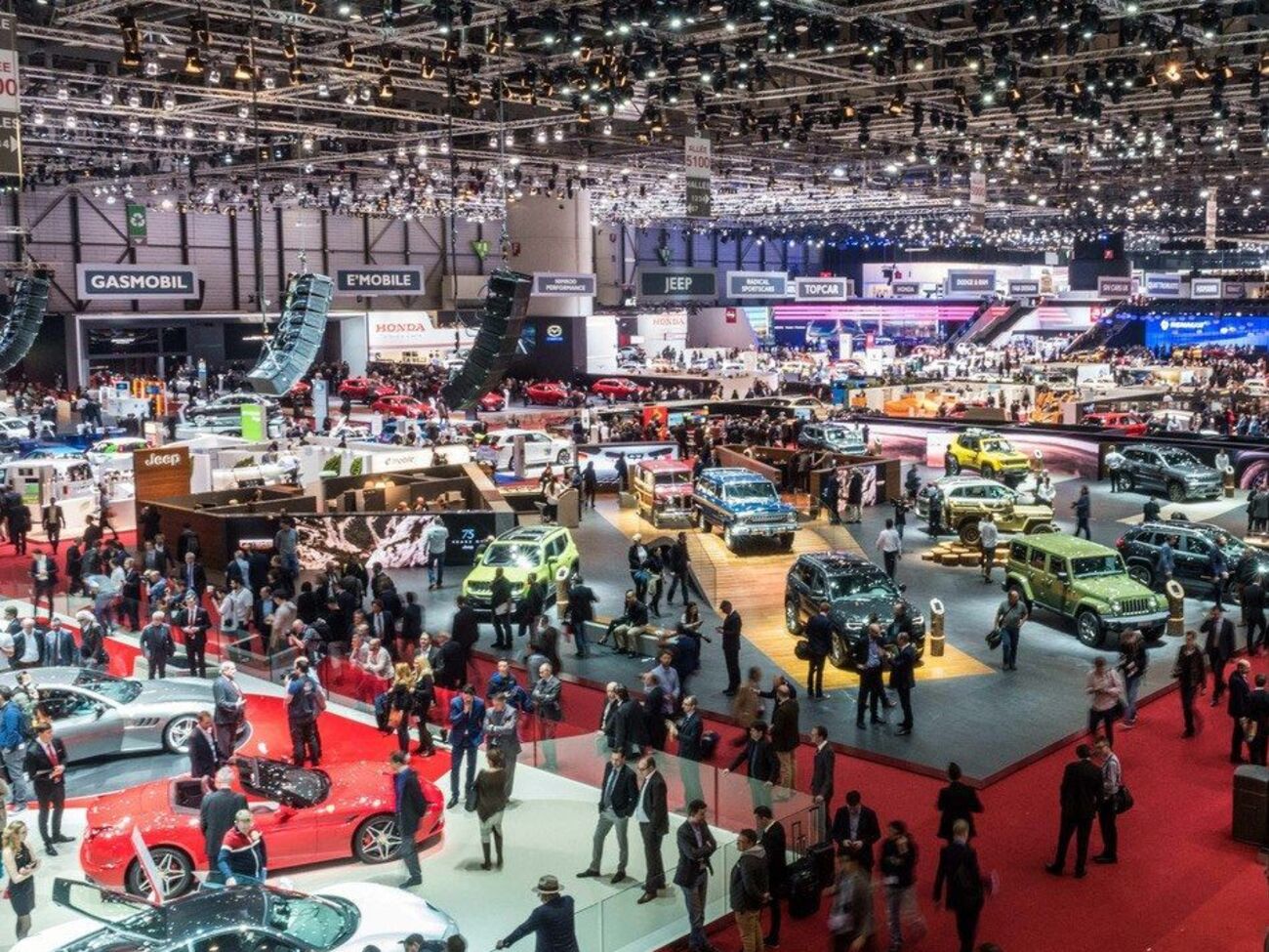 Автосалон мав відбутися в березні 2020 року