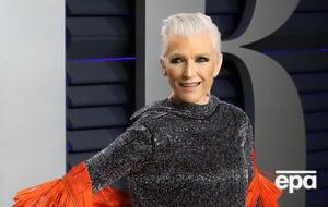 По словам Мэй Маск, ее сын Илон Маск во время запуска ракеты подпрыгивал от радости