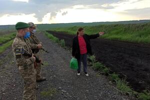 Нарушительницу задержали для установления личности и выяснения обстоятельств правонарушения