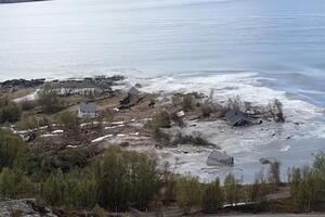 За попередніми даними, унаслідок зсуву ніхто не постраждав