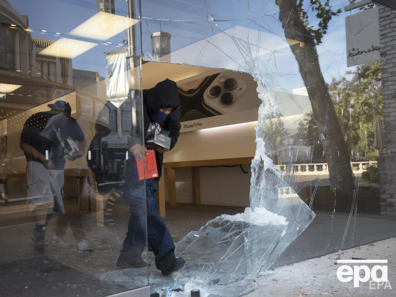 Протесты в США начались 25 мая