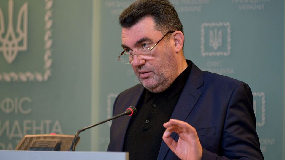 Данілов зазначив, що Росія не виконує своїх зобов'язань за Мінськими угодами