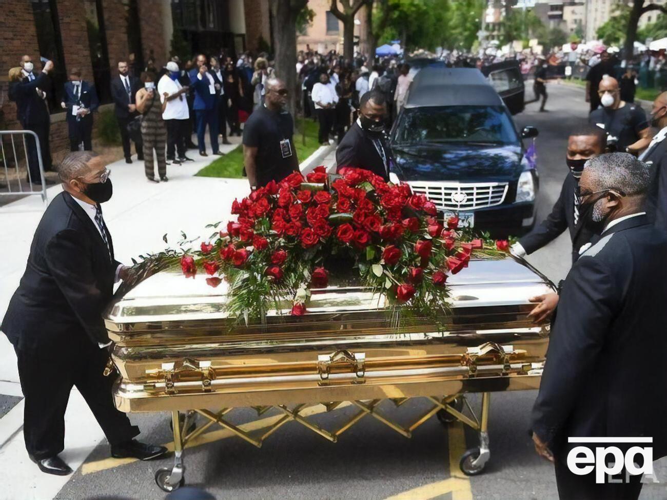 Похороны Флойда оплатил боксер Мэйвезер