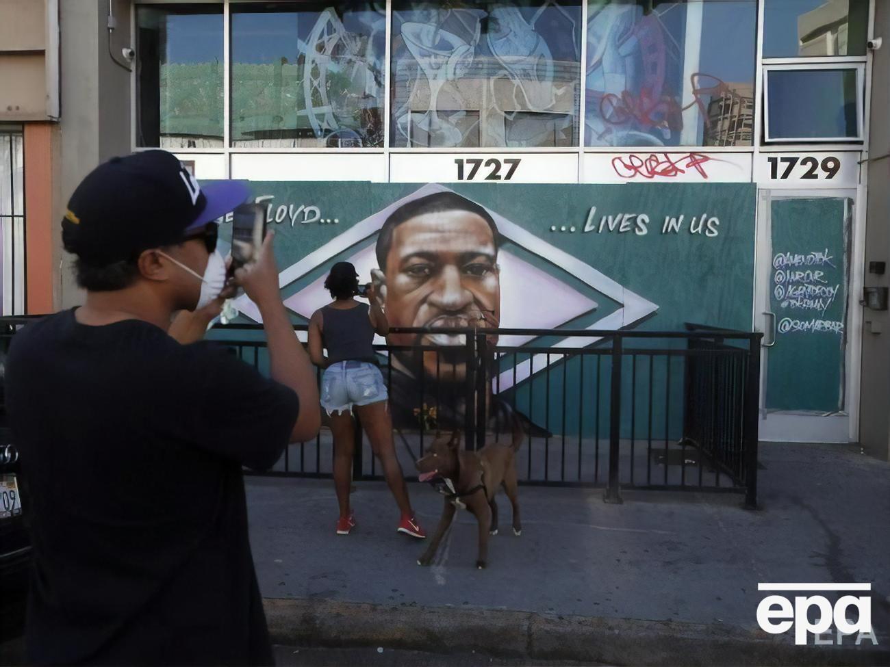 Джордж Флойд умер 25 мая после жесткого задержания полицейскими в Миннеаполисе